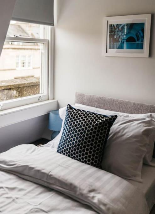 Central 4-Bed House, 10 Min Walk To Sights Bath Esterno foto